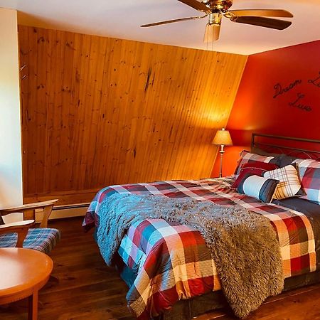 Forest & Lake Pei Bed & Breakfast Murray Harbour Екстериор снимка